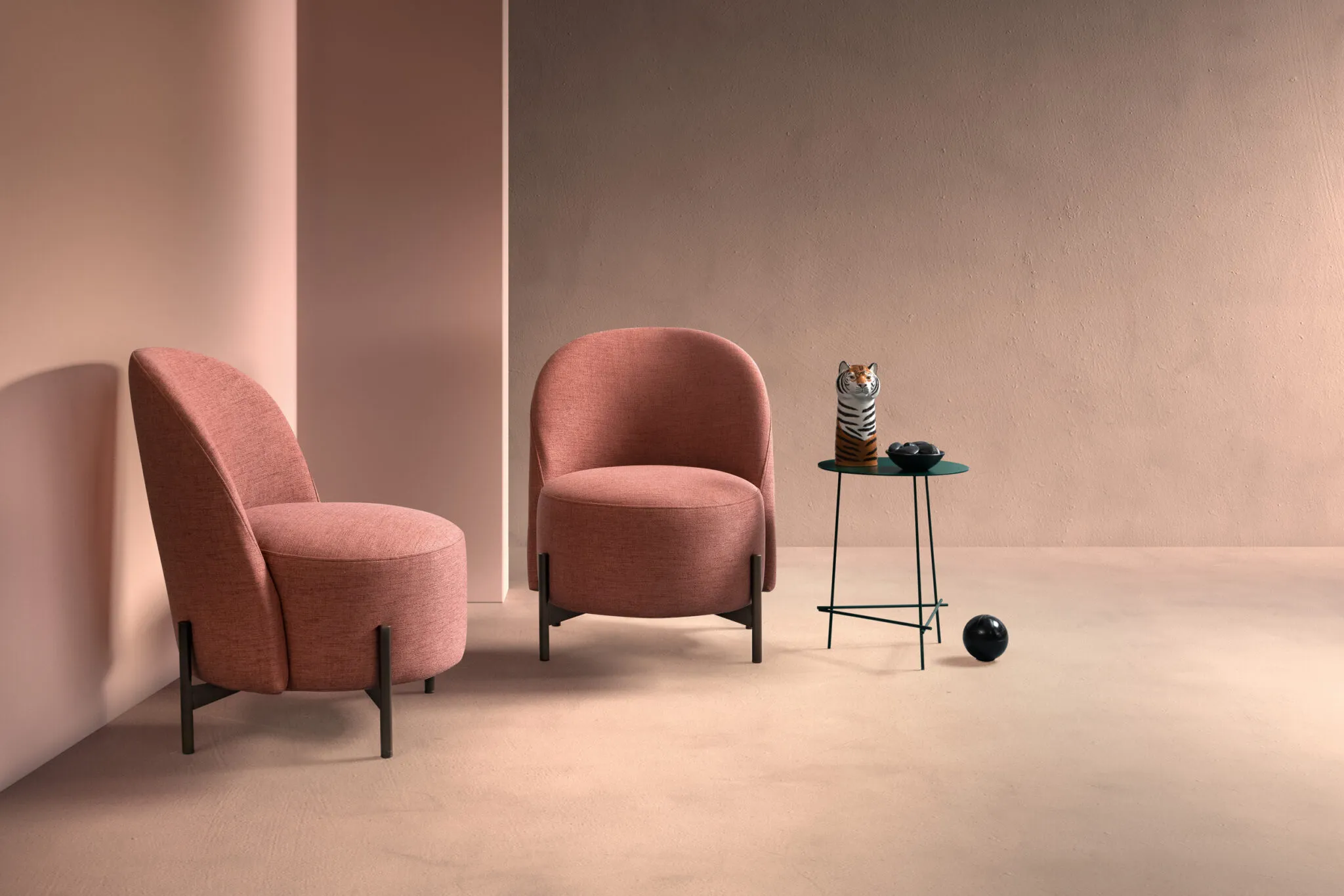 Fotoliu Ebe – Design minimalist și forme rotunjite